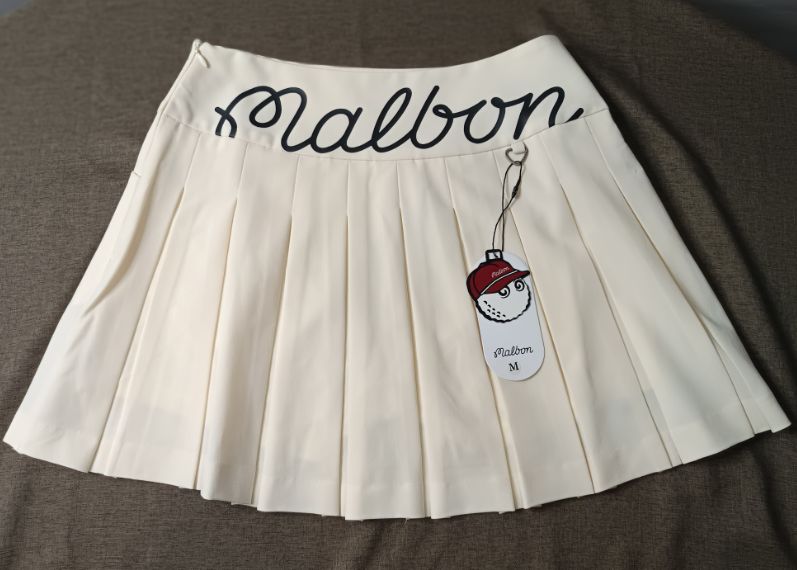 Malbon ゴルフ女子人気 プリーツスカート フォレストグリーン ♥ 速乾性＆通気性抜群 軽量ストレッチ素材 インナーパンツ付きで安心⛳ ゴルフラウンドや打ちっぱなしに最適☀️ トップスとのセットコーデもおすすめ 秋コーデ必見