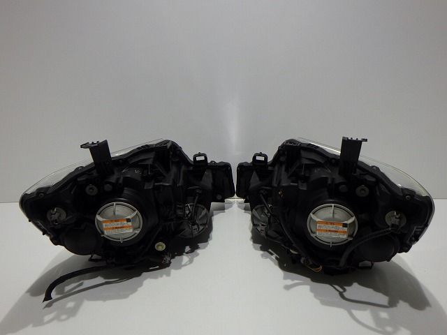 ステップワゴン スパーダ HID ヘッドライト 左右セット100-22013 ステップワゴン スパーダ HID ヘッドライト 左右セット100-22013