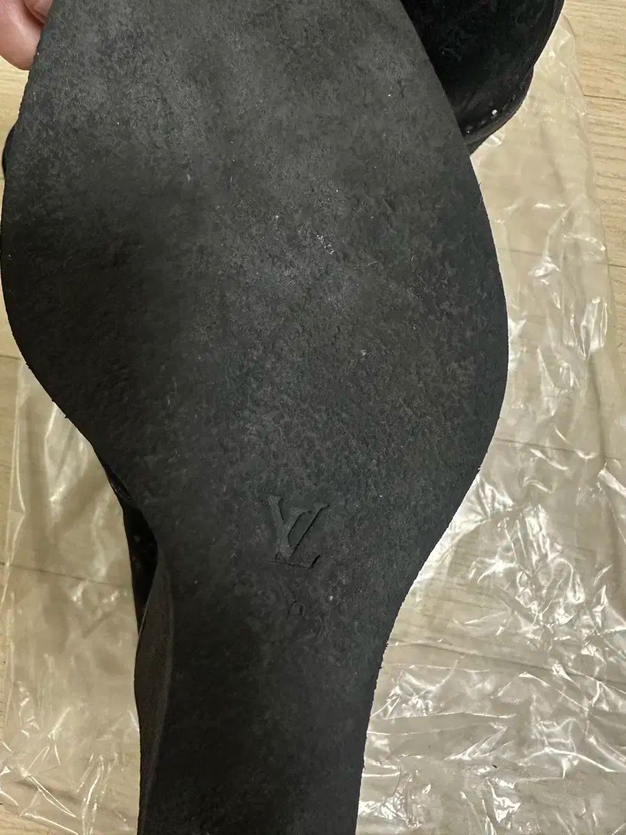 ルイヴィトンの スウェードウォーカーブーツ ウエッジヒール 240