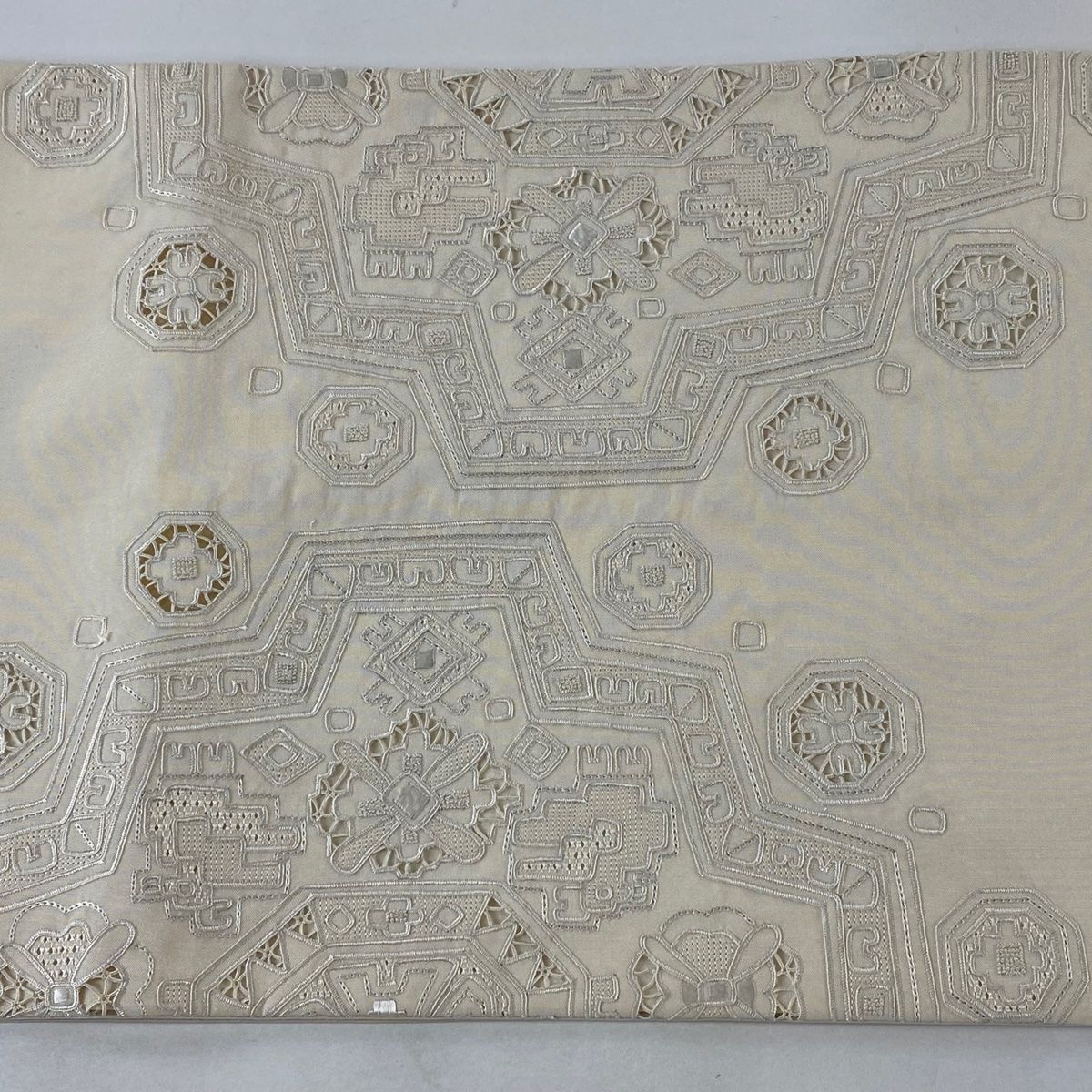 【中古・特殊なオーダー商品】豪華な龍の刺繍　羽織り物　正絹　A455 中古・特殊なオーダー商品】豪華な龍の刺繍 羽織り物 正絹 A455