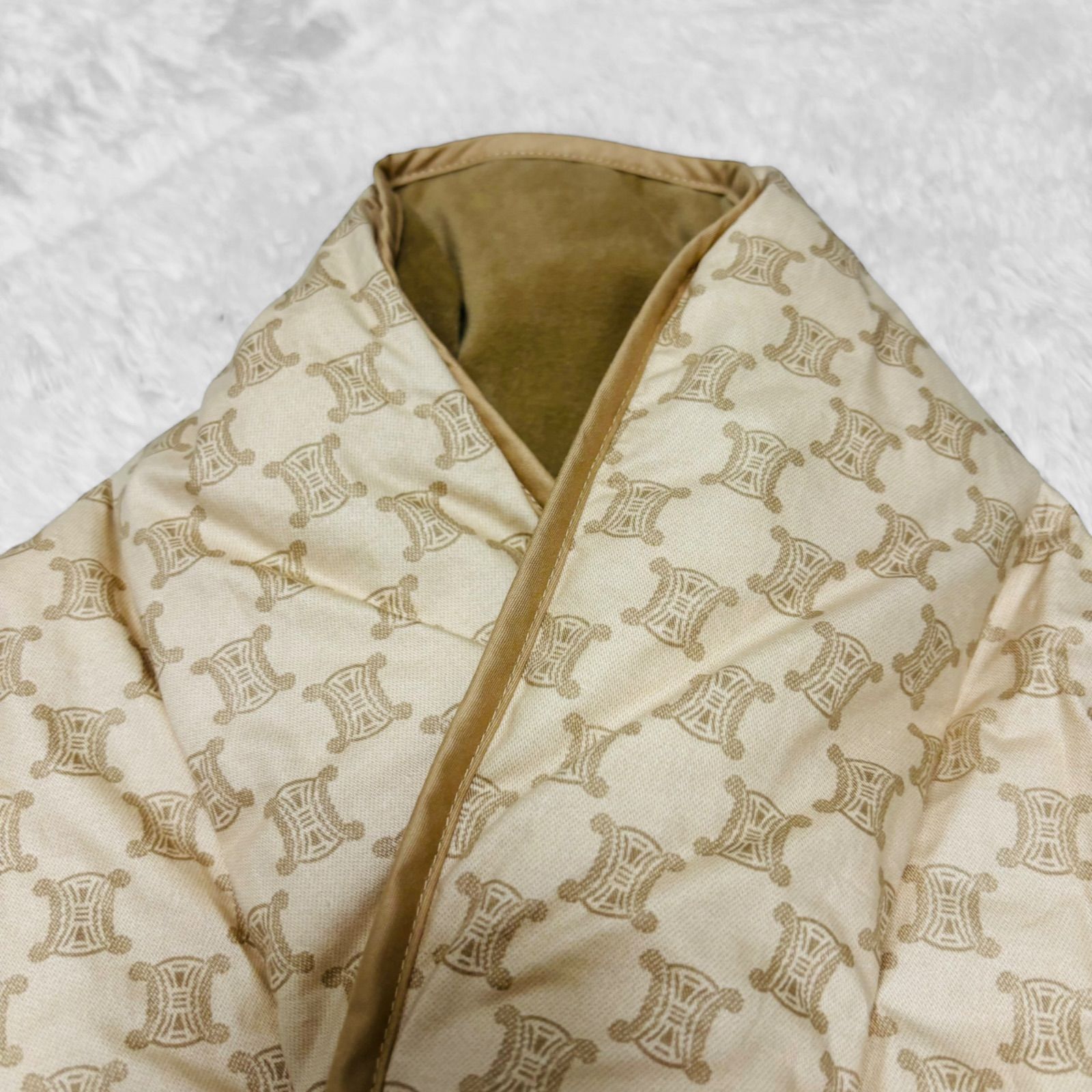 美品＊CELINE セリーヌ 西川 付け襟 ダウンベスト ポンチョ マカダム柄 美品 CELINE セリーヌ 西川 付け襟 ダウンベスト ポンチョ