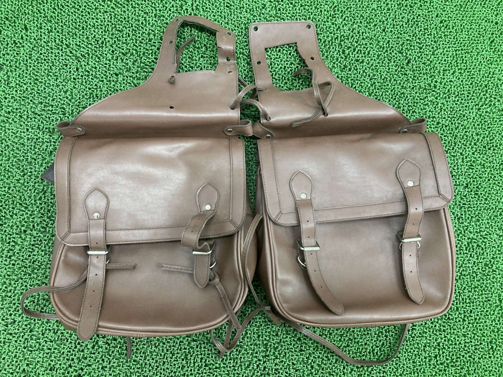 サドルマン製 サイドバッグ 左右 茶 社外 バイク 部品 SADDLEMEN レザー サドルメン SR W クラシックバイクなどに tN