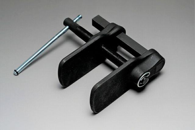 ディスクキャリパーセパレーター