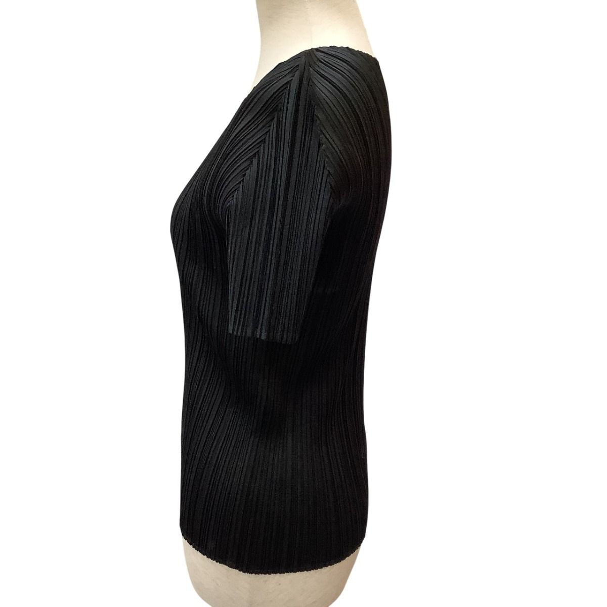 ♪♪ISSEY MIYAKE イッセイミヤケ PLEATS PLEASE カットソー