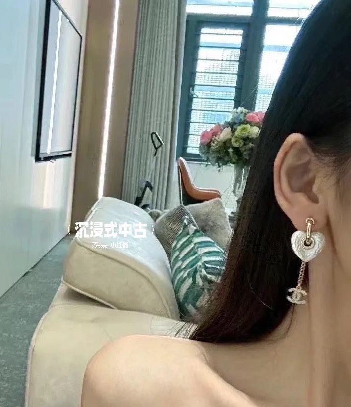 浅金色ハート型イヤリング 最新潮流に追いつく早春モデル