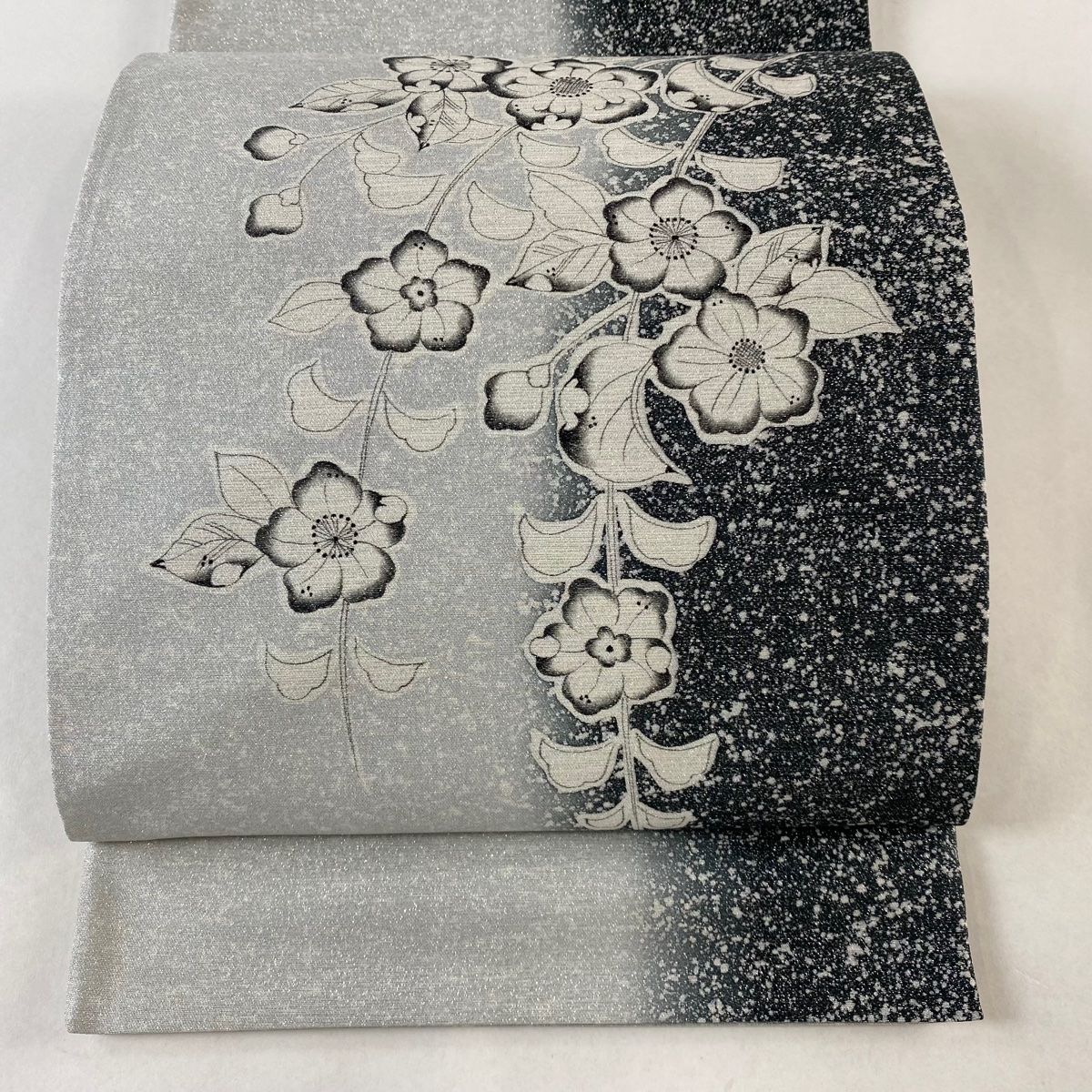 袋帯 秀品 辻が花柄 箔 灰色 お太鼓柄 正絹 【中古】 - メルカリ