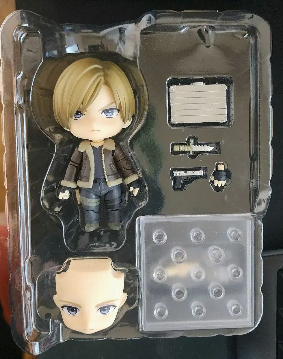 【未開封】ねんどろいど　バイオハザードRE:4 レオン・S・ケネディ バイオハザード RE:4_ねんどろいど レオン・S・ケネディ | 公式