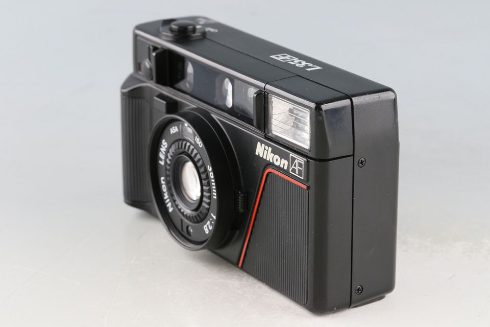 Nikon L35 AF 35mm Point - Shoot Film Camera 60869D5