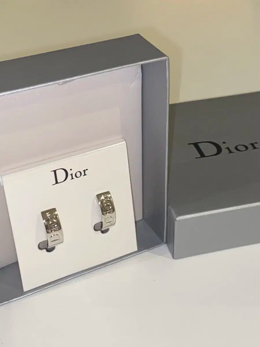 Dior Dior ディオール クリップ イヤリング
