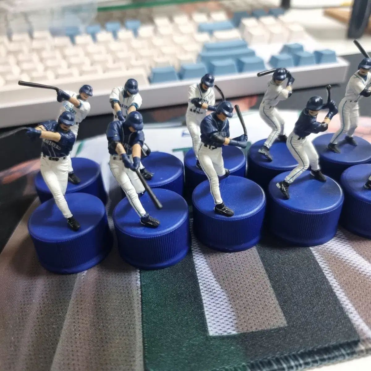 MLB