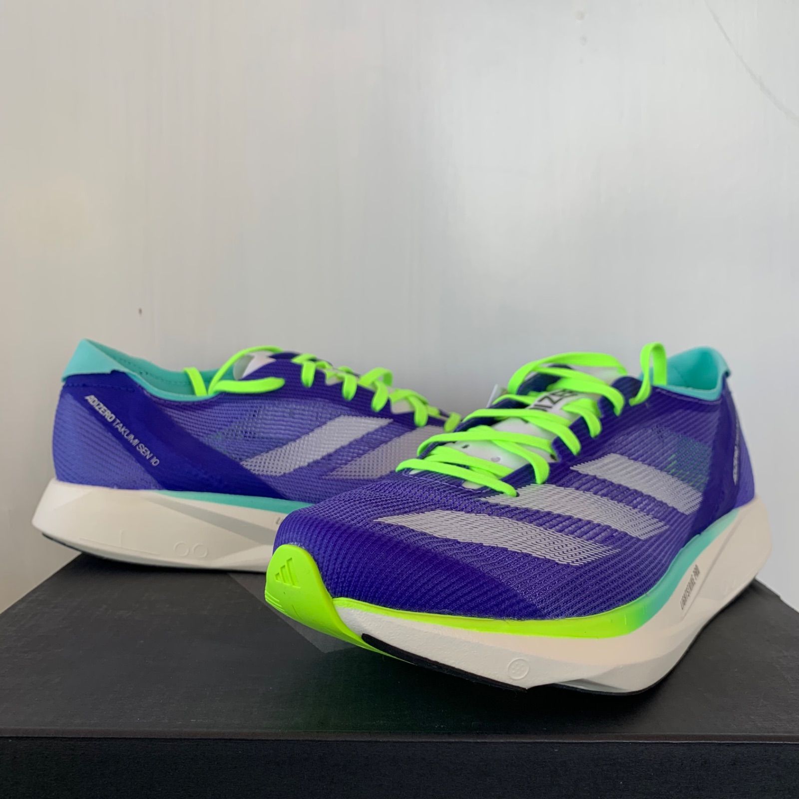 【中古良品】アディダス タクミセン10 27cm 走行距離30km adidas アディゼロタクミセン10 27cm - メルカリ