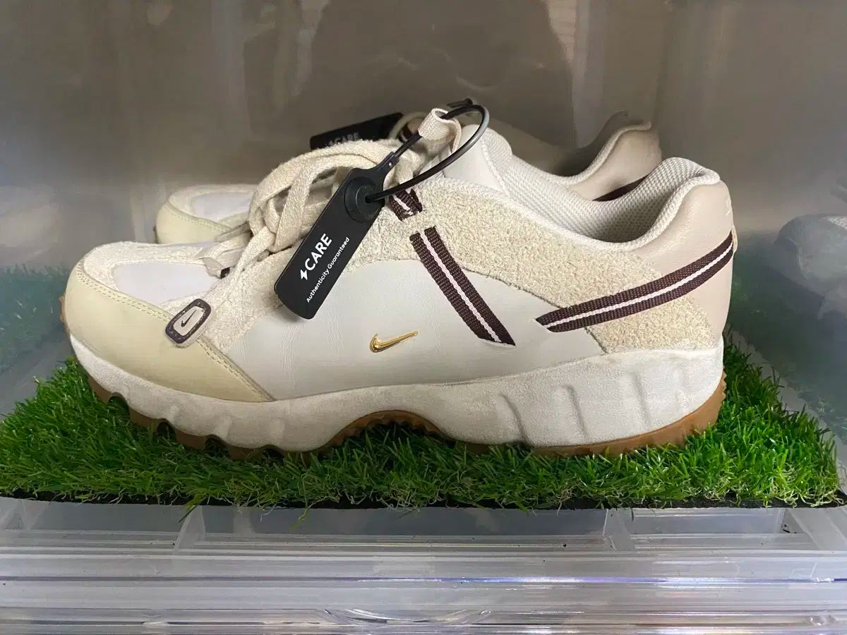 NIKE ナイキ エア フマラ LX ジャックムス ライト ボーン アン ゴールド w280 m275