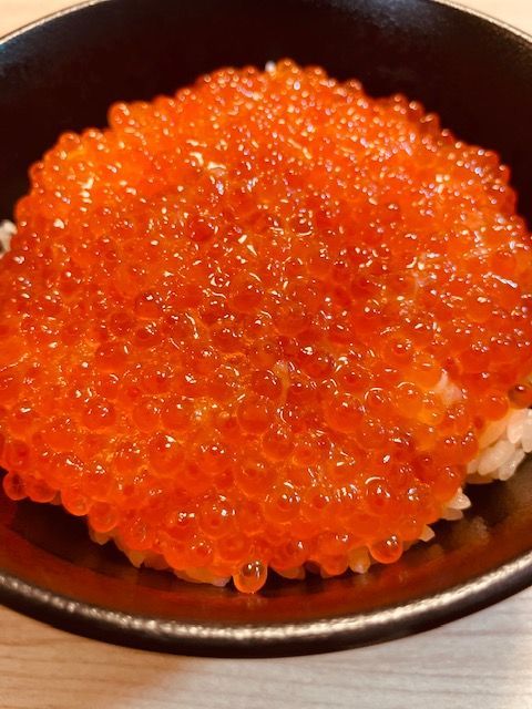 サーモンいくら醤油漬 200g　うに（100 gx2セット 生食用）ミョウバン不使用 冷凍【送料込】