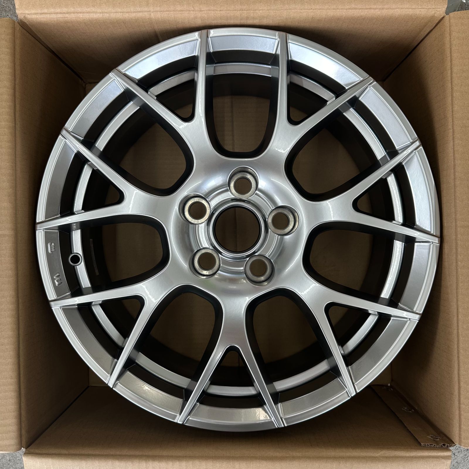 送料無料】235/50R18 2本 輸入タイヤ 新品タイヤ 18インチ 未 送料無料】235/50R18 2本 輸入タイヤ 新品タイヤ 18インチ 未