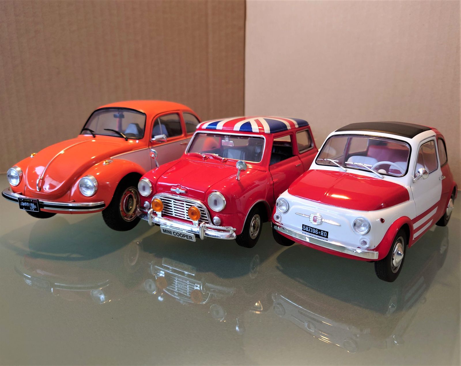 1/18 フィアット500 TURBINA TRIBUTE 1965 赤ツートン - メルカリ