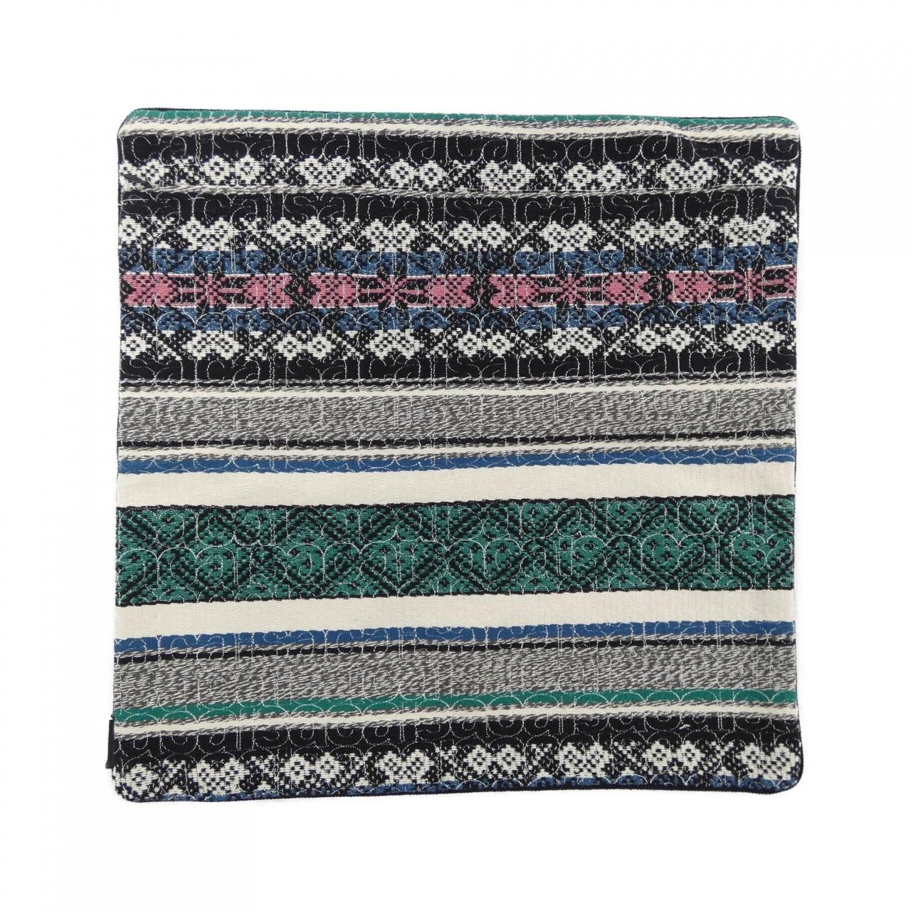 sacai サカイ　バンダナ柄クッションカバー　クッション付き サカイ SACAI クッションカバー - メルカリ