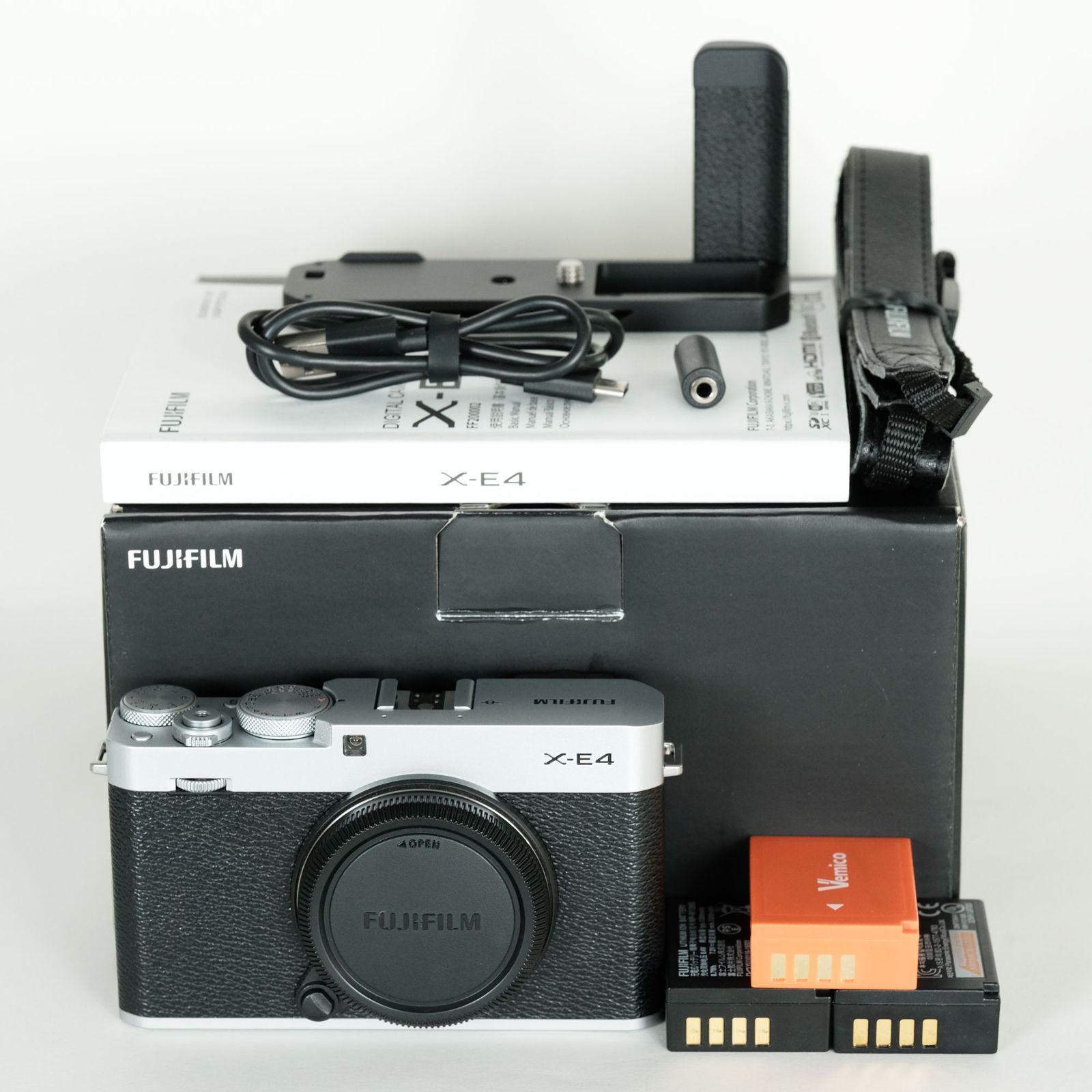 FUJIFILM X10 バッテリー3個付き 美品 （楽天市場】FUJIFILM X10
