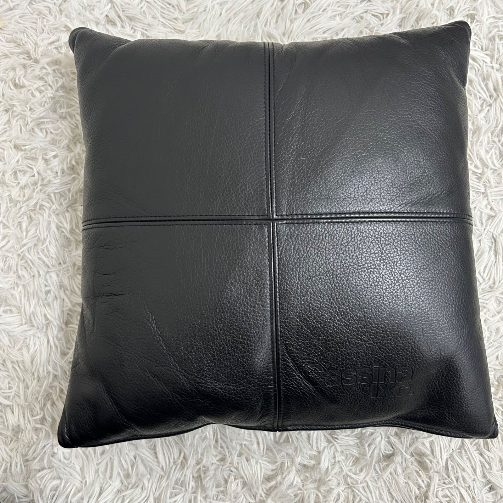 Cassinaixc. カッシーナイクスシー クッション レザー 革 黒 ブラック