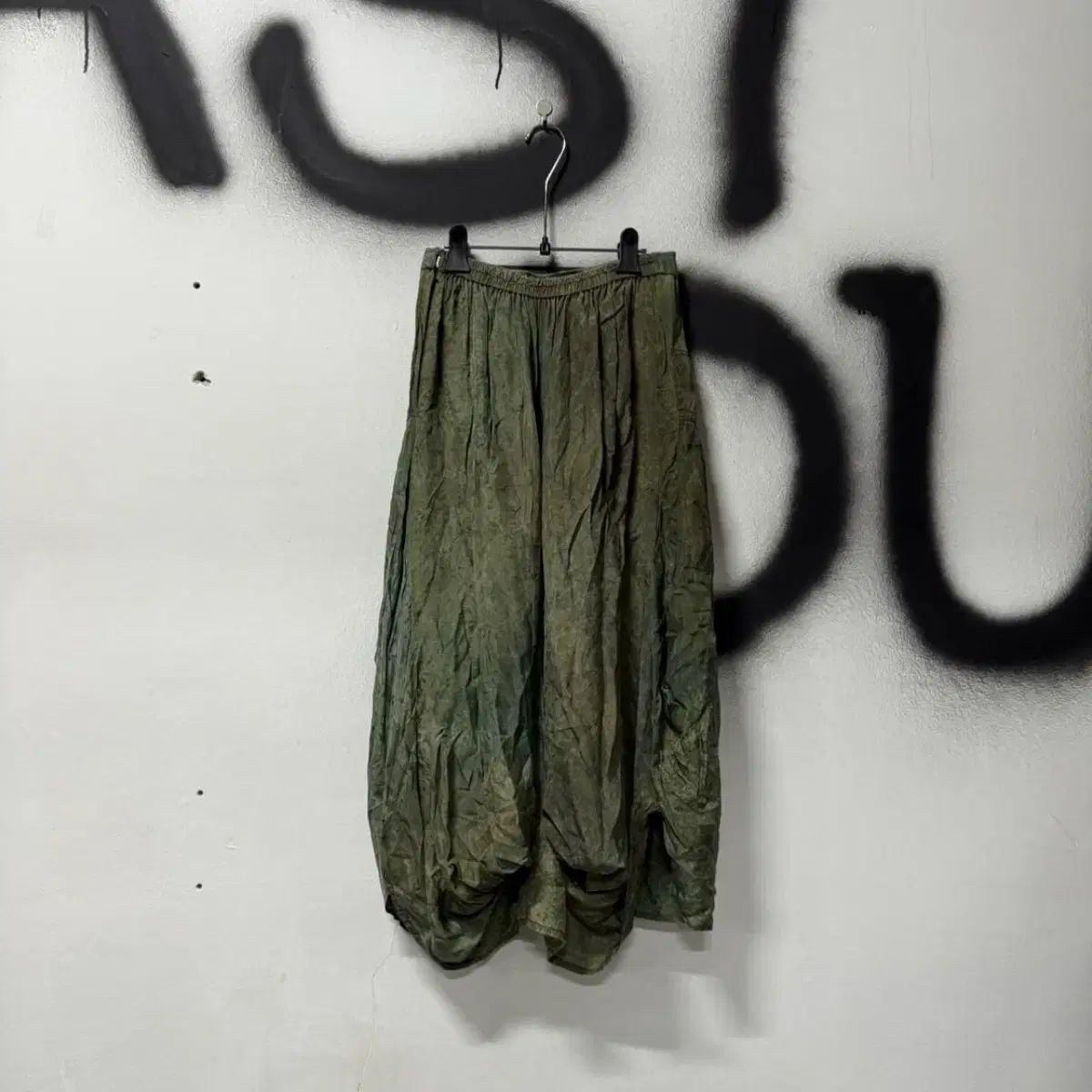 HEM BALLOON WRINKLE SKIRT ヘムバルーンリンクルスカート TAGEECHITA