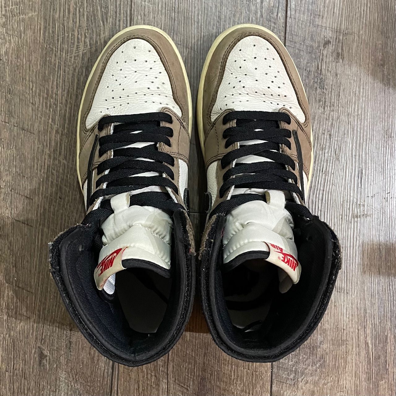 国内正規 Travis Scott Nike Air Jordan 1 Retro High OG TS SP CD4487 