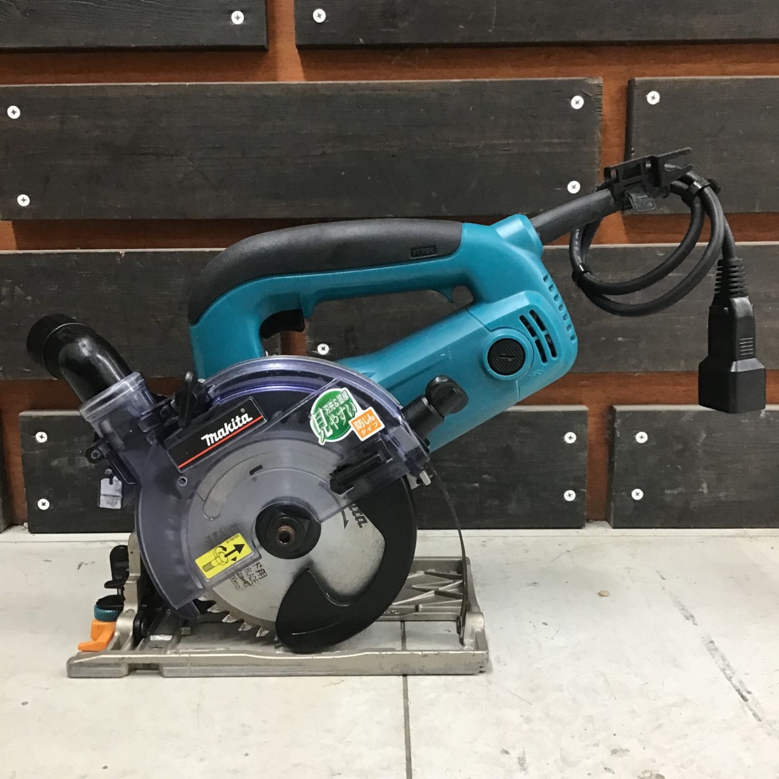 現状品】 マキタ/makita 125mmボード用防じん丸のこ 5205FXSP1 【鴻巣 