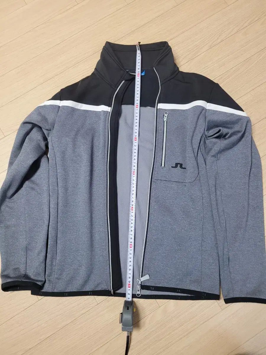 新品未使用　j.lindeberg ジップアップジャケット J.LINDEBERG(J.リンドバーグ) ゴルフ ジップアップ ジャケット
