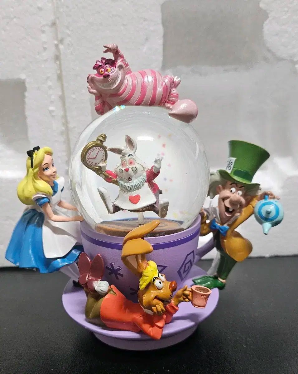 訳あり 激レア‼︎ 不思議の国のアリス スノードーム オルゴール 2025年