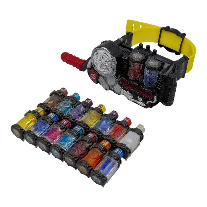 BANDAI - 【中古品】仮面ライダービルド【変身ベルト、フルボトル】 BANDAI 仮面ライダービルド 変身ベルト DXビルドドライバー