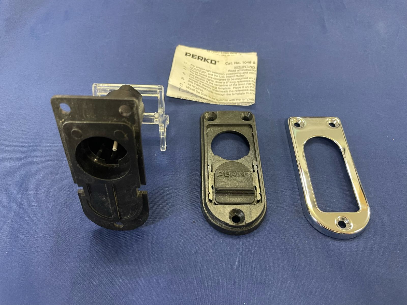 神奈川県 林 敏夫 作 白磁壺 共箱 無傷 保証。 ストア 神奈川県 林