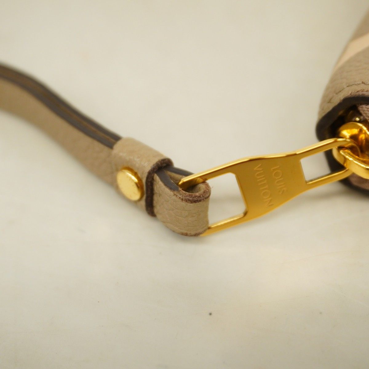 M69794 トゥルトレールクレーム