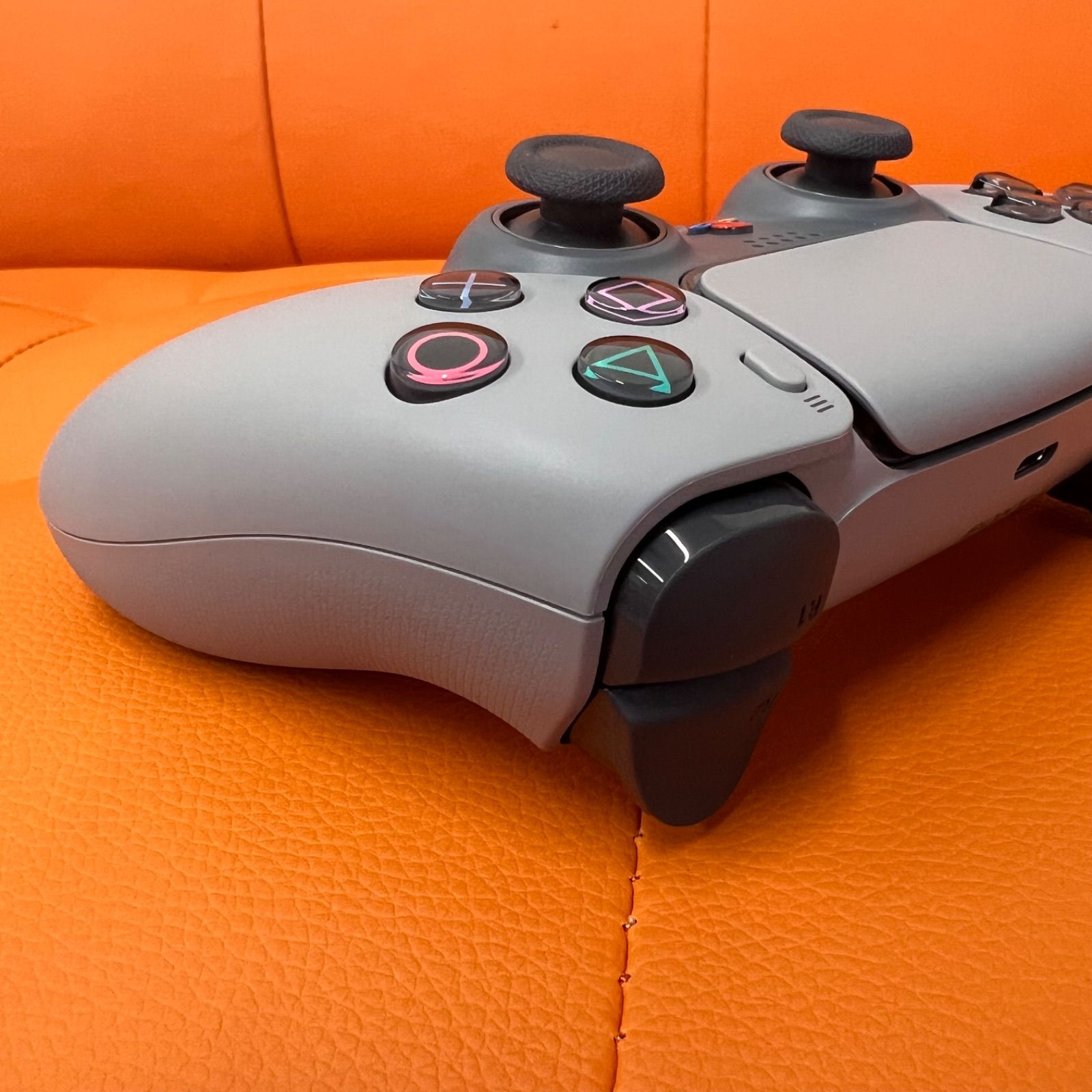 PS5 DualSense ワイヤレスコントローラー 30周年アニバーサリー 