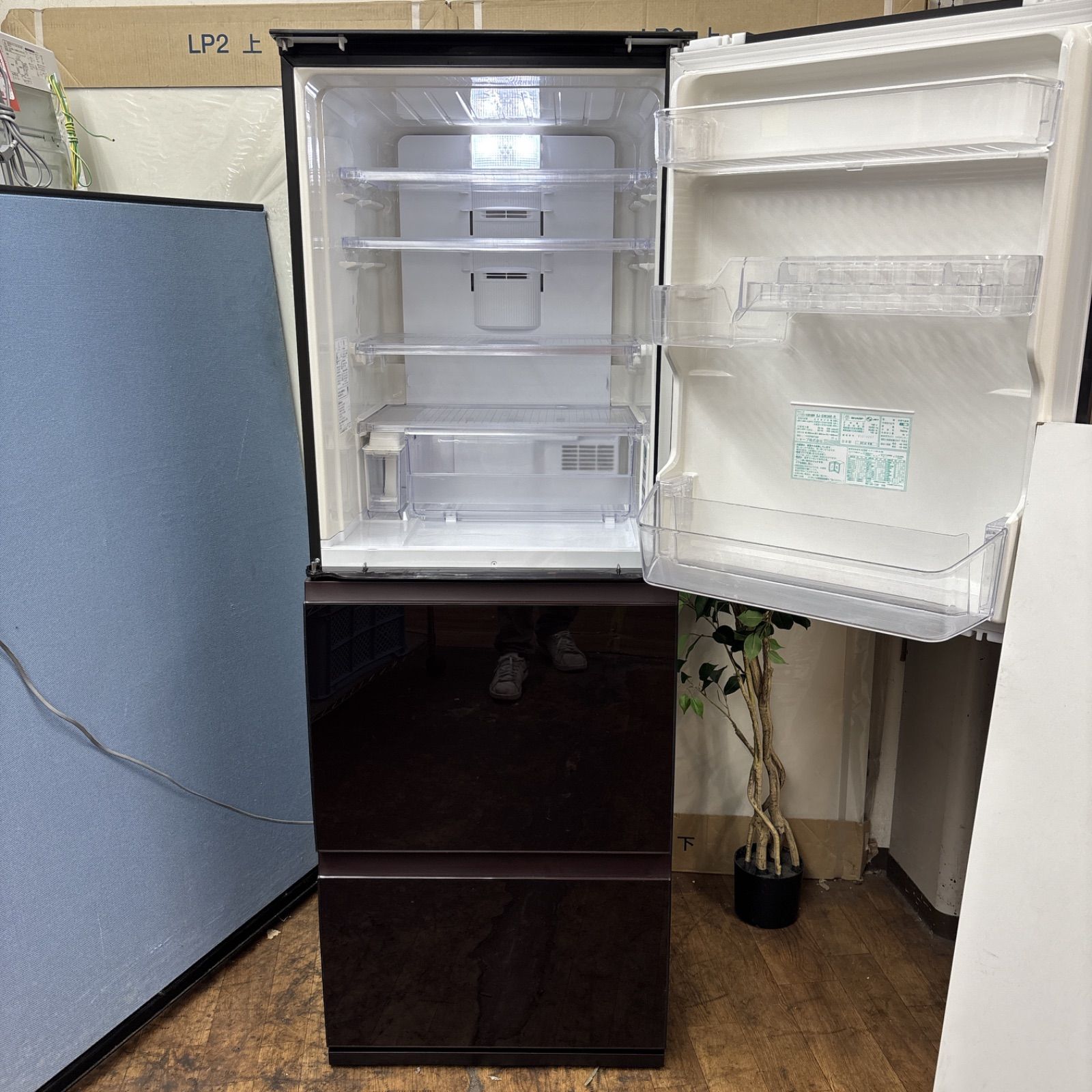 名古屋市内近郊限定送料設置無料 シャープSHARP冷蔵庫137L 楽天市場】【中古】 シャープ 冷蔵庫 137L SJ-14E5-KW ホワイト