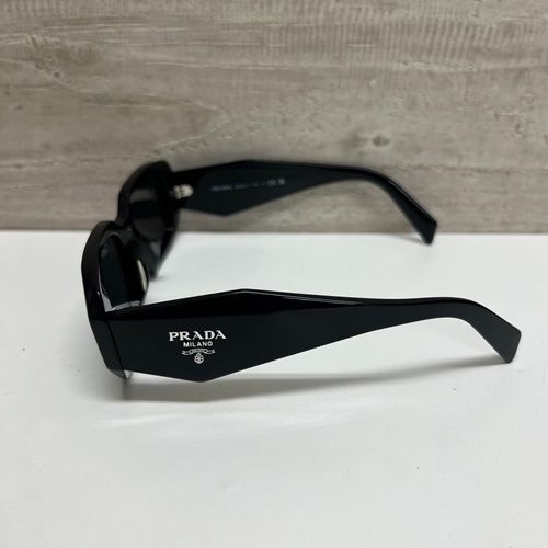 PRADA プラダ spr 17w-f シンボル サングラス ブラック 51??20 1AB-5S0