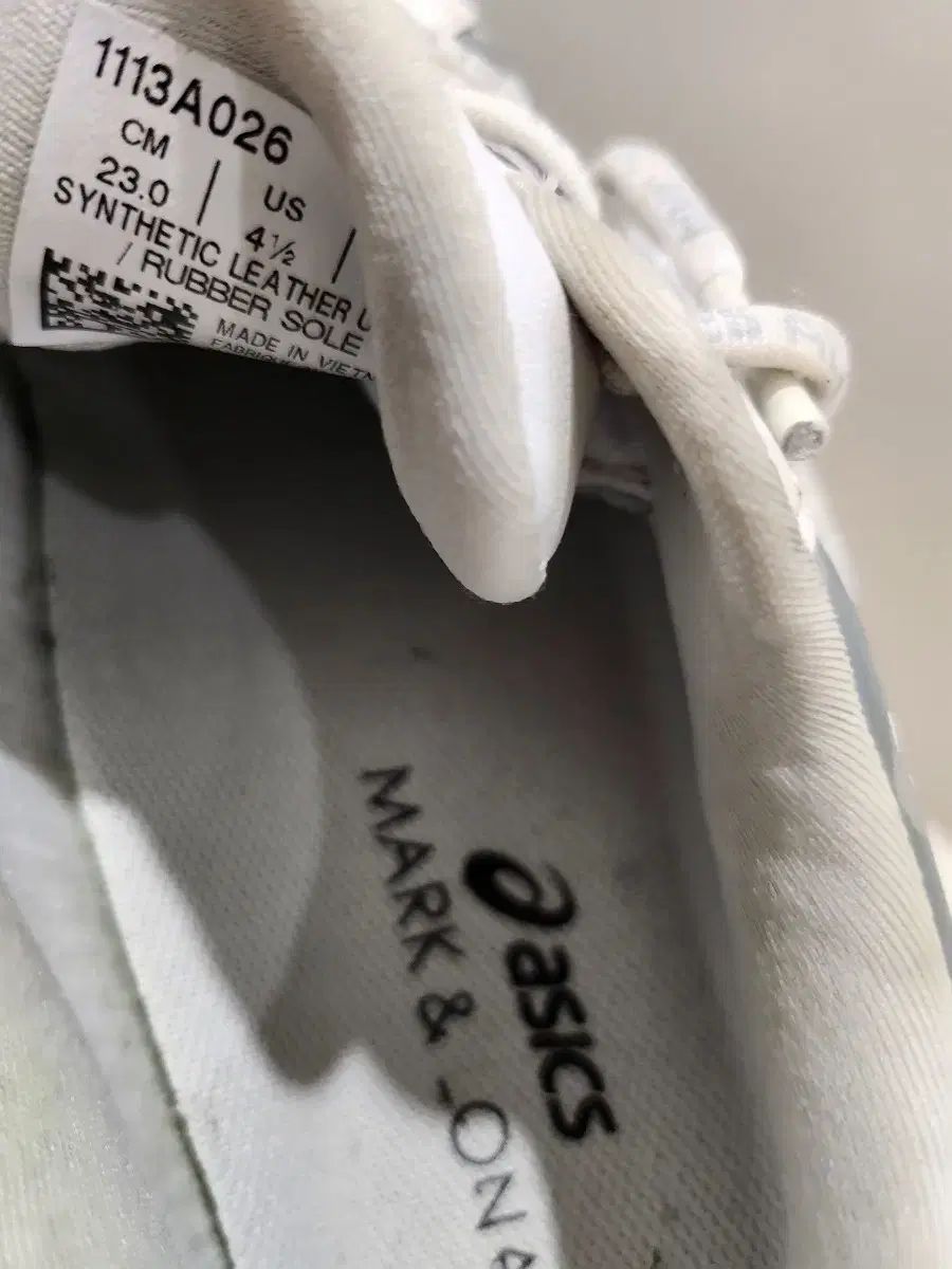 ゴルフシューズ