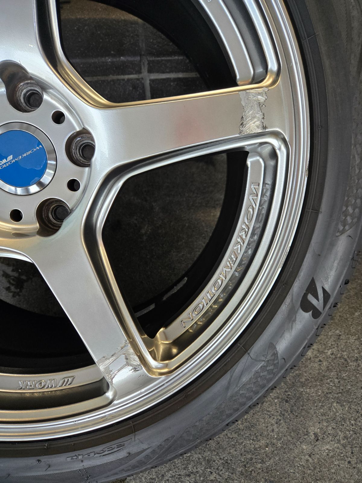 １８インチ タイヤ