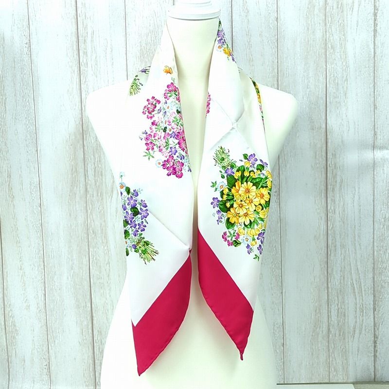 GUCCI グッチ 100% シルクスカーフ 花柄 イタリア製 - メルカリ