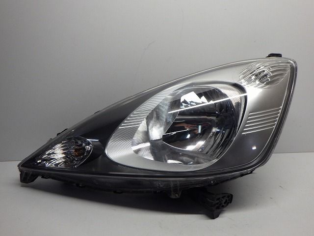 フィットヘッドライト左右ハロゲンＧＥ6/7前期Ｐ68658 フィットヘッドライト左右ハロゲンGE6/7前期P68658