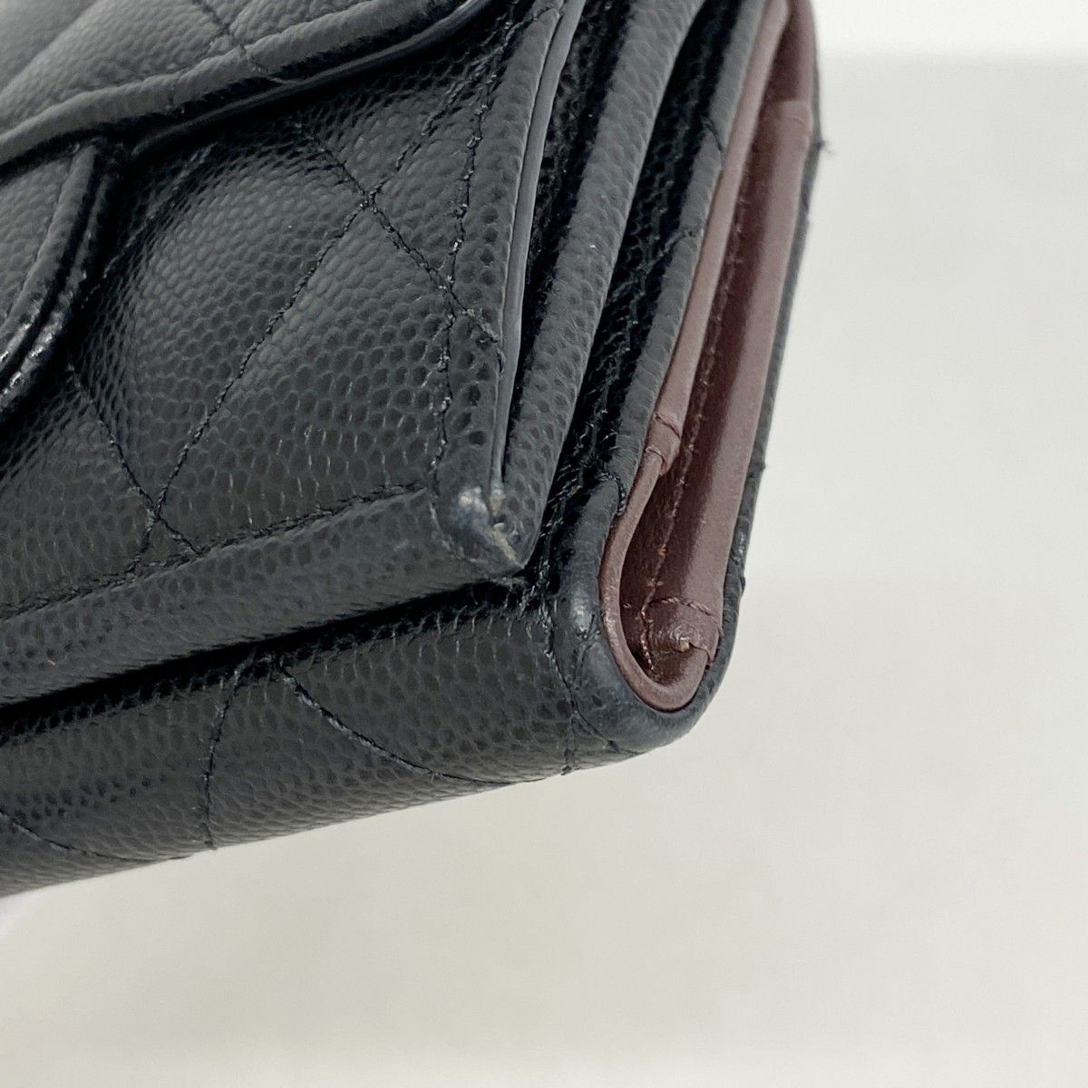 5ge6426-h】シャネル 三つ折り財布 マトラッセ キャビアスキン  