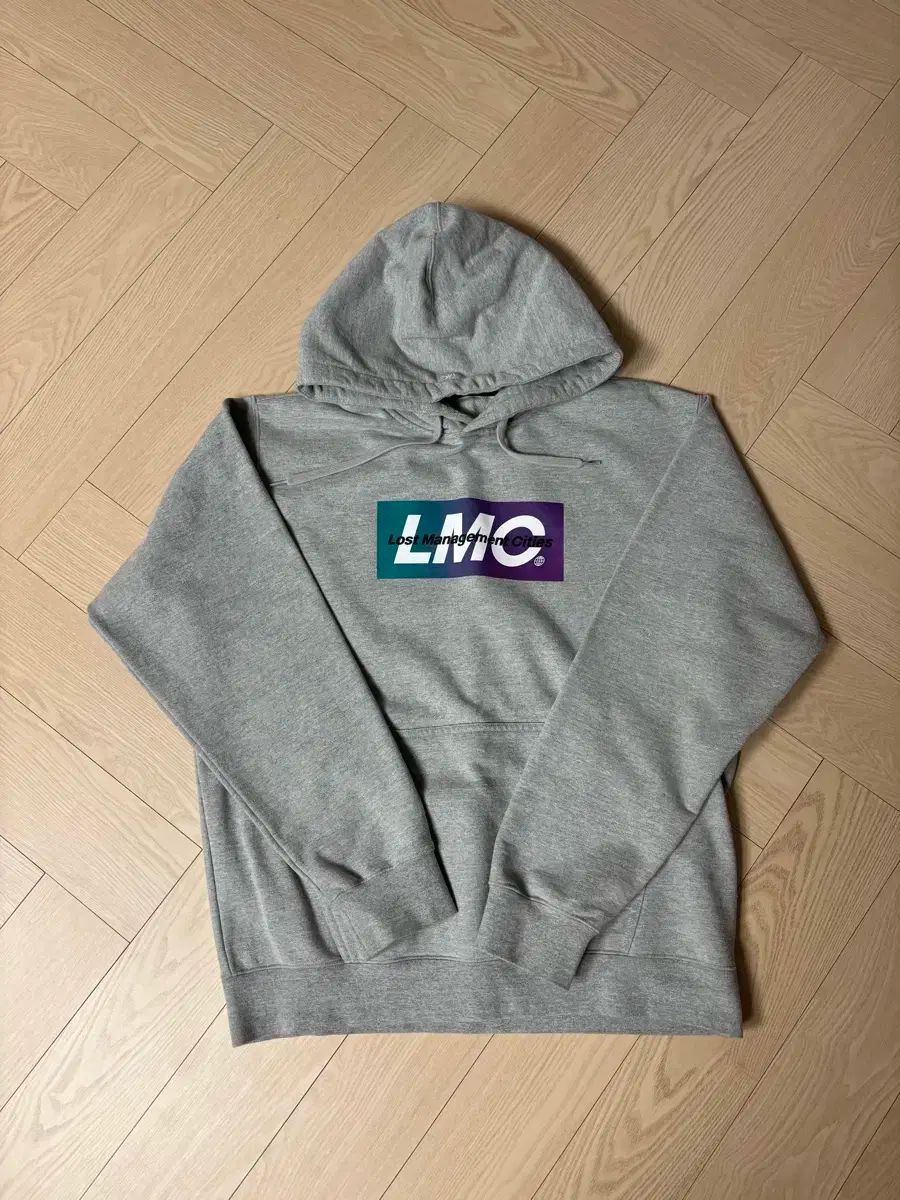 【雷市場（ポンジャン）商品韓国直送】 LMC LOSTMANAGEMENTCITIES(ロストマネージメントシティ) フード付きTシャツ XL
