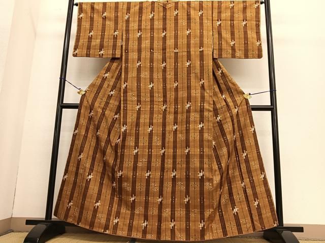 平和屋着物○上質な紬 琉球絣文様 正絹 逸品 BAAT3191hv - メルカリ 