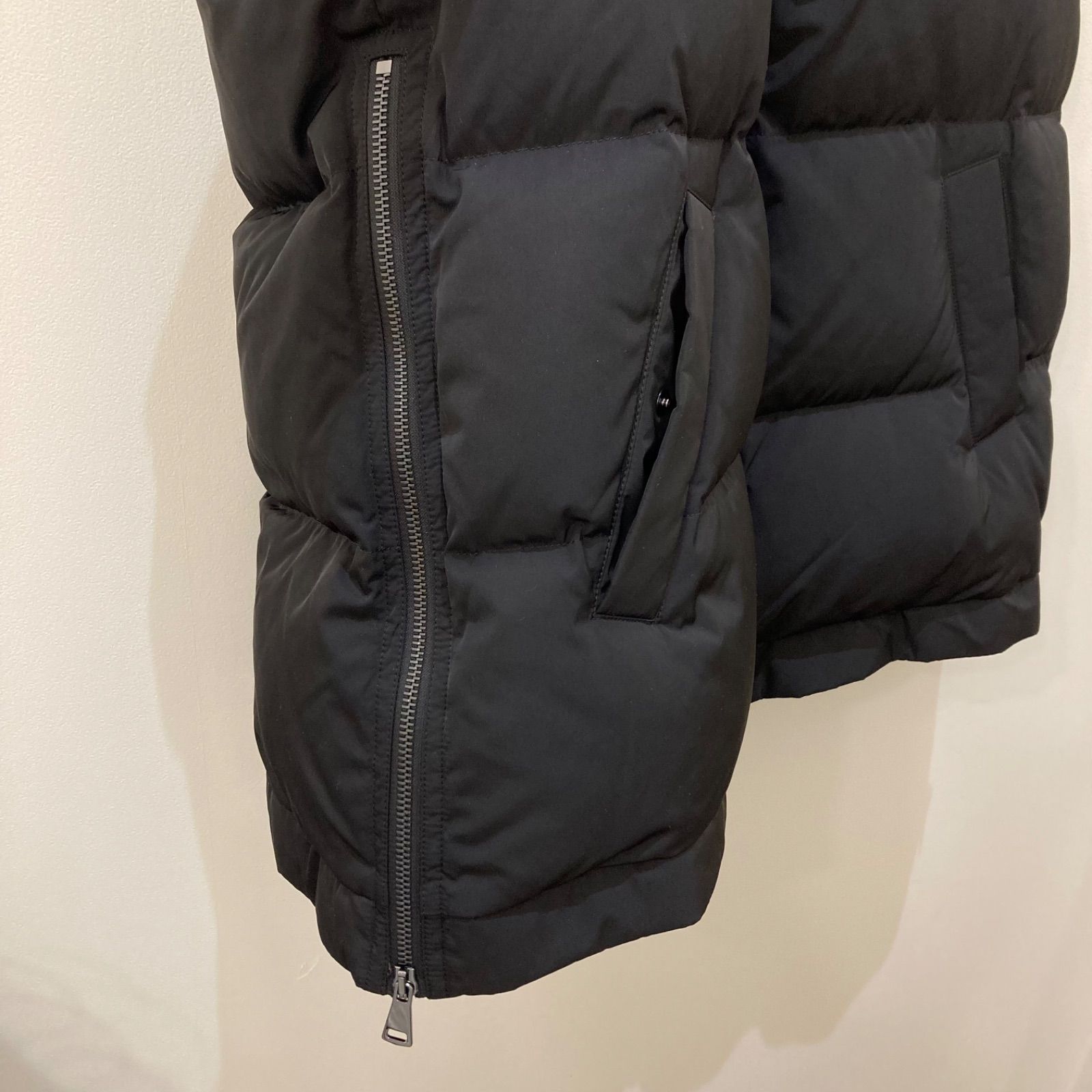 美品 近年モデル TATRAS ORSIERA ダウンベスト M マットブラック