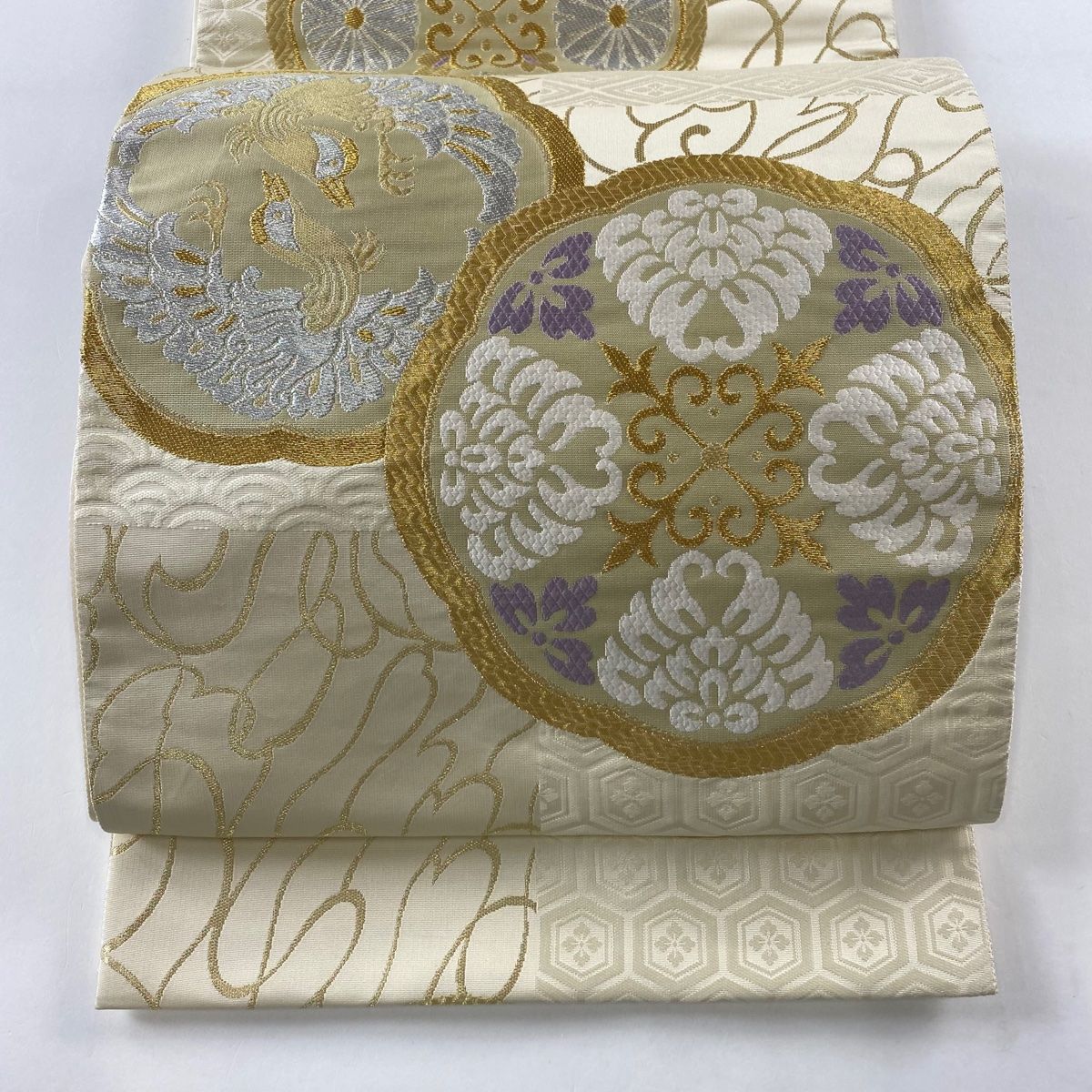 袋帯 美品 名品 向かい鳥 草花 金銀糸 ベージュ 六通 正絹
