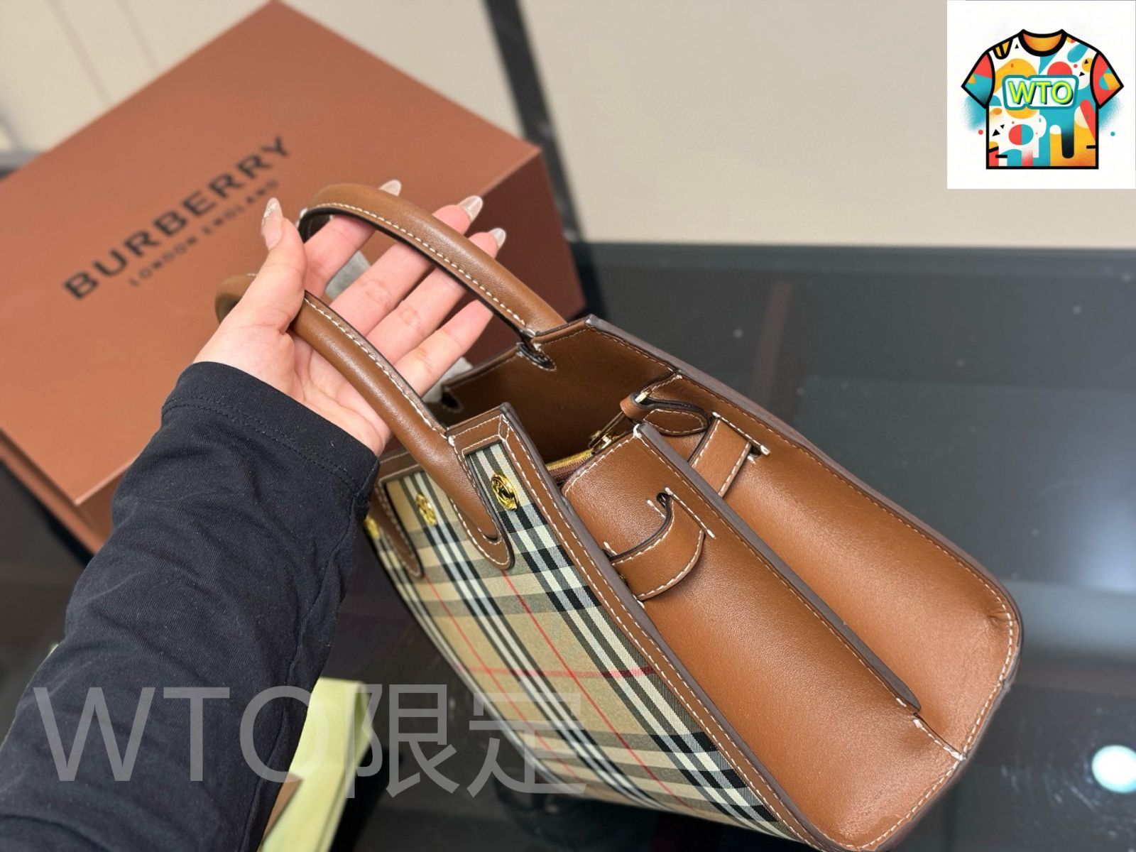 今日WTO】Burberry バーバリー フランシス シリーズ 帆布&牛皮
