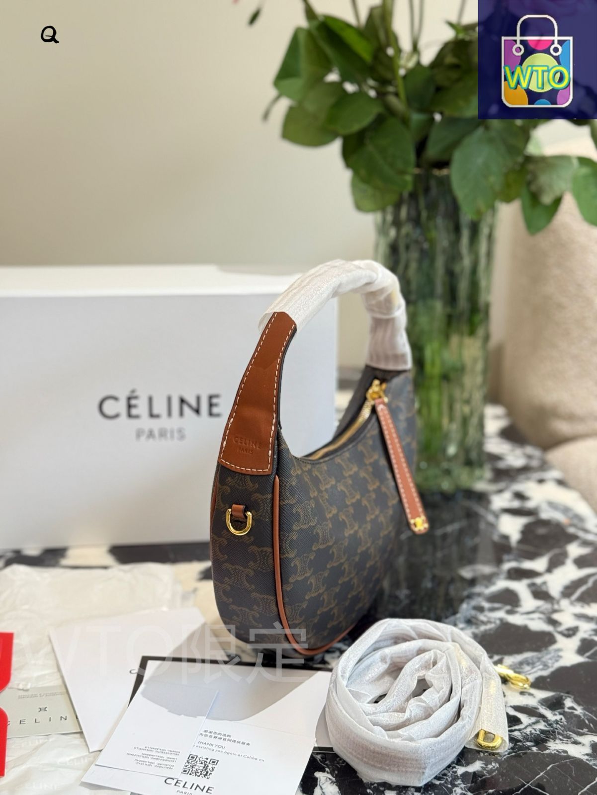 CELINE☆バックTeen LULU パリ発 Teen Celine lulu in supple grained calfskin レディース