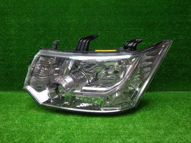 三菱 デリカHID ヘッドライト 左 バラスト 100-87918 ミツビシ CV