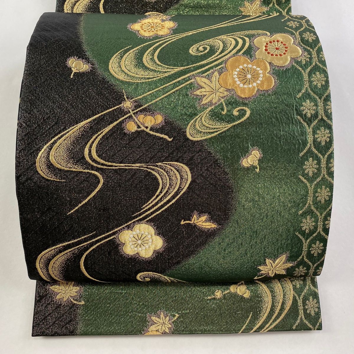 袋帯 秀品 鈴乃屋 梅 流水 箔 緑 六通 正絹