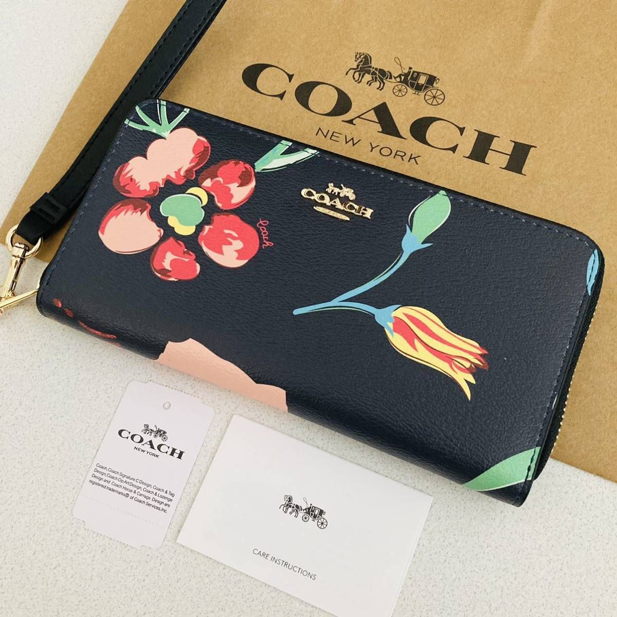 COACH コーチ アコーディオン ドリーミーランド フローラルプリント8694-