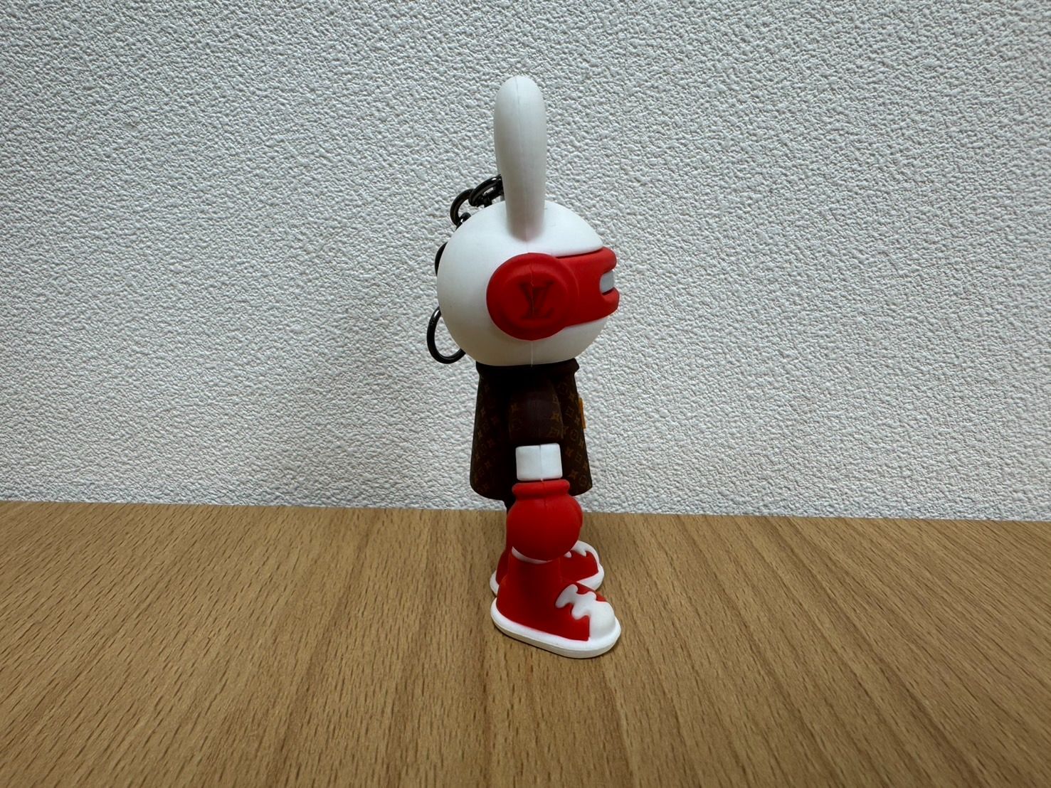 ⭐︎美品⭐︎新品⭐︎ルイ・ヴィトン キーリング付きフィギュア　うさぎ　ノベルティ ⭐︎美品⭐︎新品⭐︎ルイ・ヴィトン キーリング付きフィギュア
