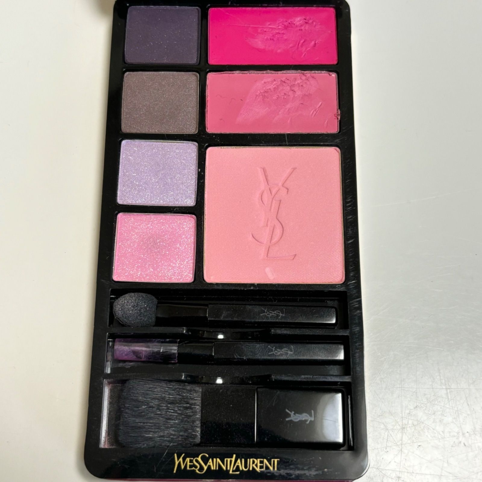 送料無料】Yves Saint Laurent/イヴサンローラン/メイクアップパレット/アイシャドウ/リップ/チーク/コスメ/化粧品/中古品 /ピンク系/YSLパレット/免税店限定 - メルカリ