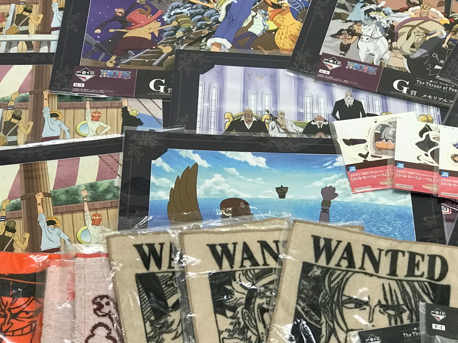 ONEPIECE 下位賞 アクリルスタンド キーホルダー ステッカー まとめ売り ほぼ未開封】ONE PIECE ワンピース くじ下位賞 まとめ セット